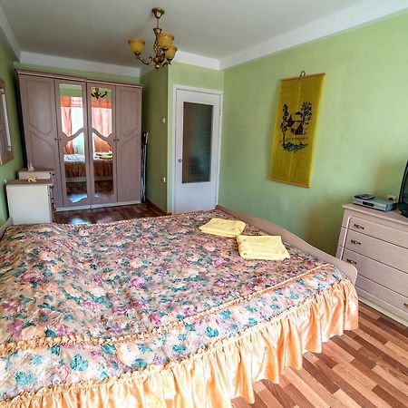 Apartments On Mykilska-Slobidka Kijev Kültér fotó