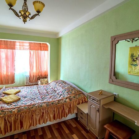 Apartments On Mykilska-Slobidka Kijev Kültér fotó